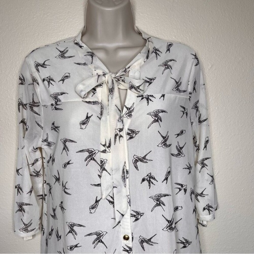 Siren Lily Bird Print Tie Neck Button Front Semi Sheer Cream Top Women Medium - Picture 3 of 13